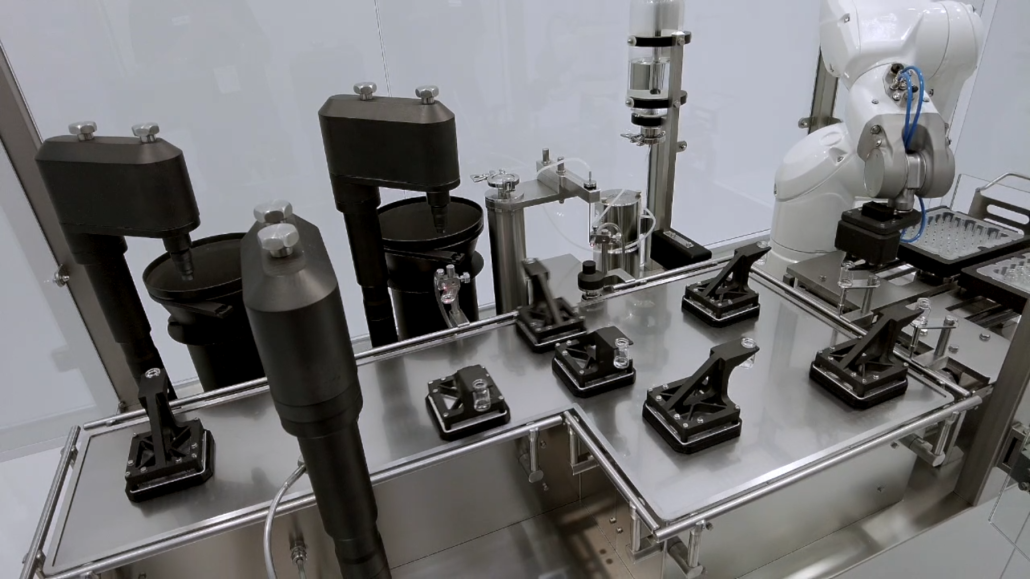 Steriline macchina riempitrice di flaconi robotizzata con sistema di movimentazione planare